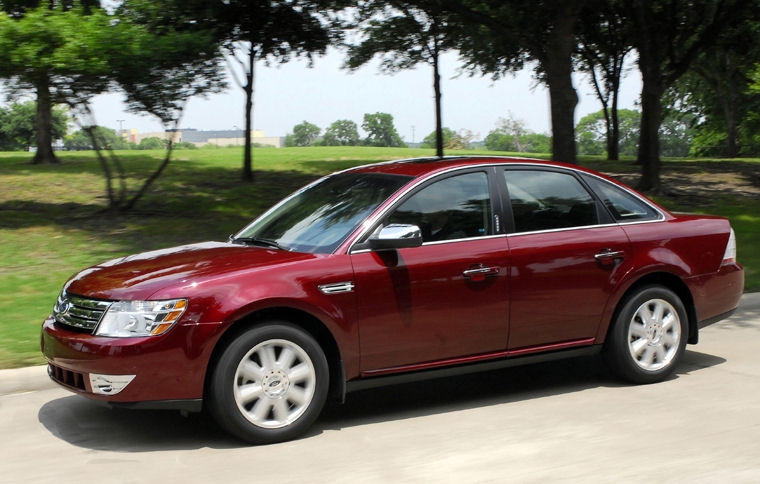 2008 Ford Taurus Limited AWD Picture