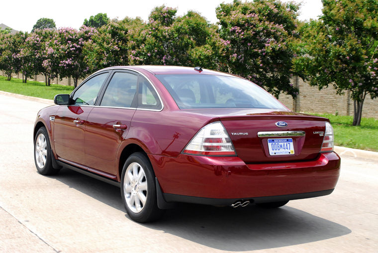 2008 Ford Taurus Limited AWD Picture