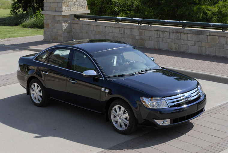 2009 Ford Taurus Limited Picture