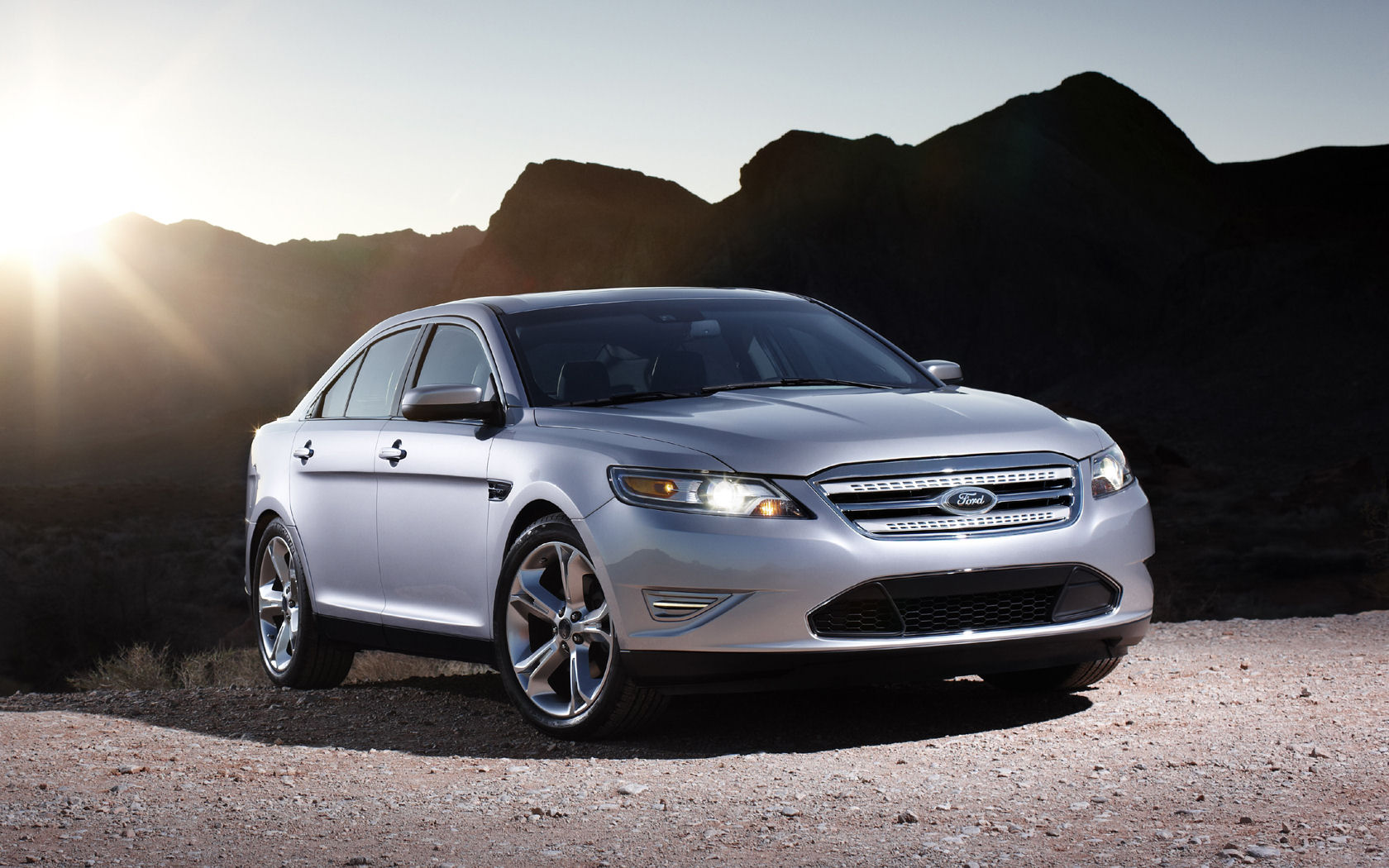 Ford Taurus Desktop Wallpaper