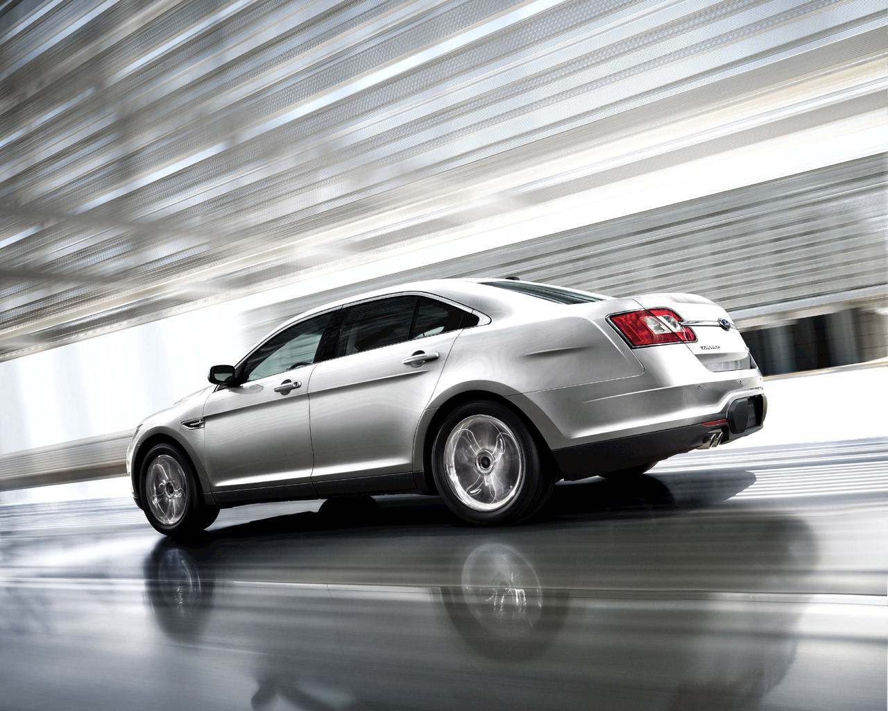 Ford Taurus Desktop Wallpaper