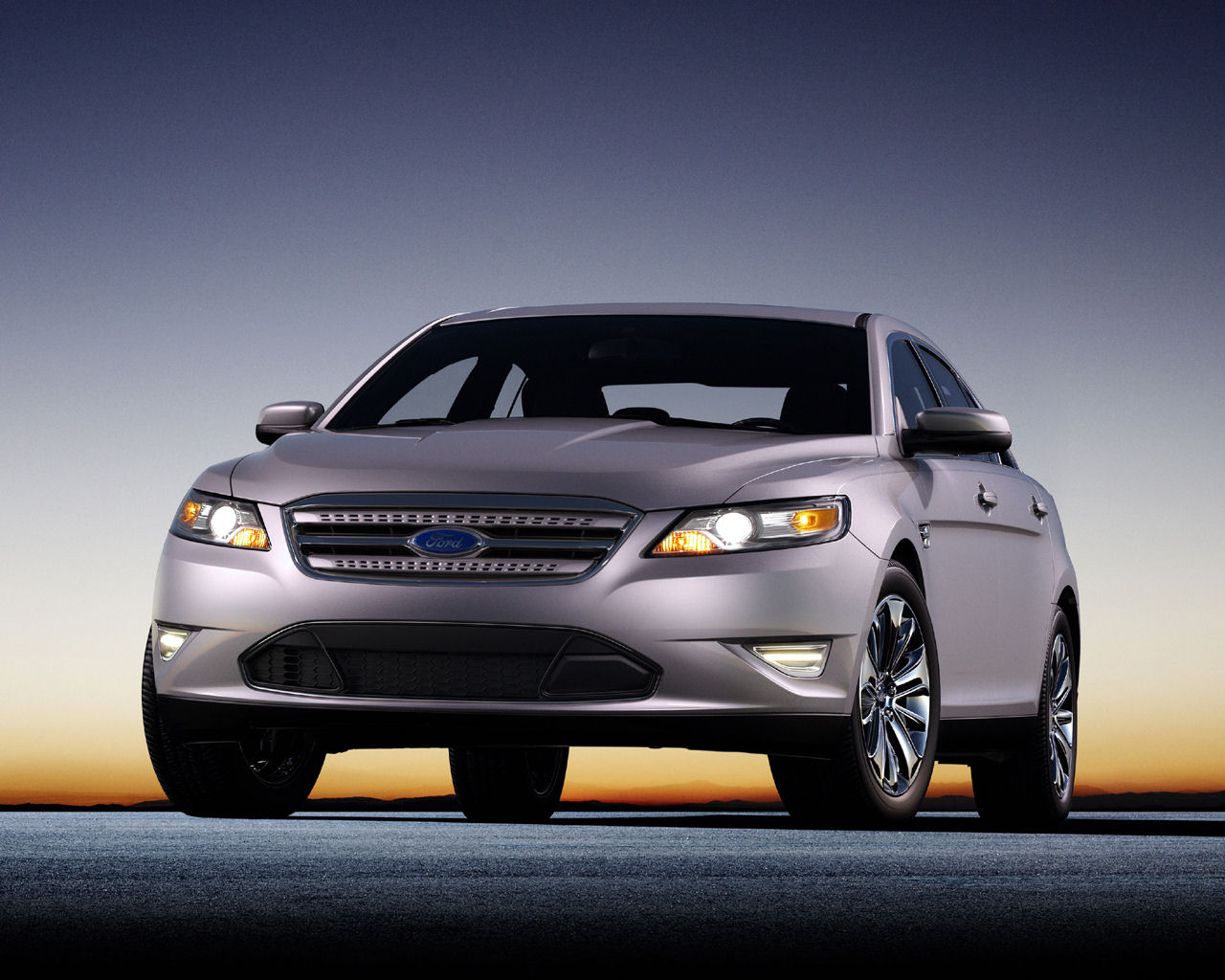 Ford Taurus Desktop Wallpaper