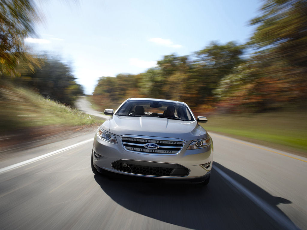 Ford Taurus Desktop Wallpaper