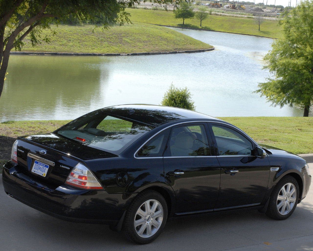 Ford Taurus Desktop Wallpaper