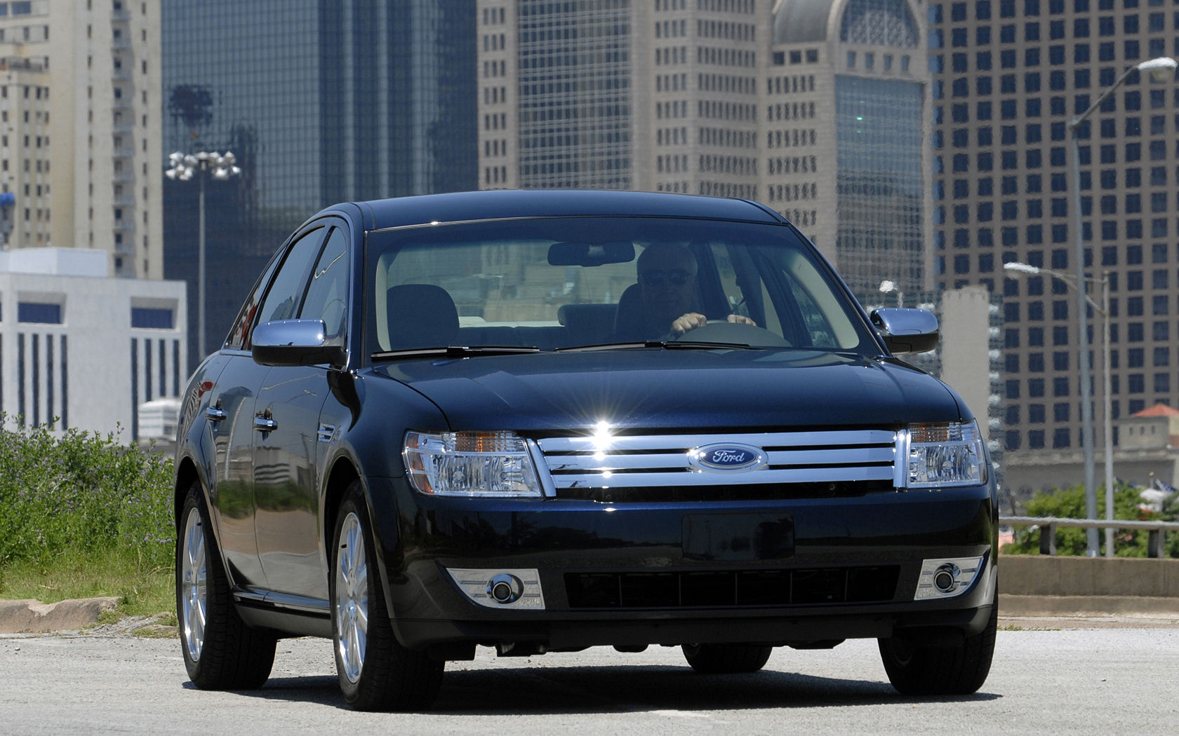 Ford Taurus Desktop Wallpaper