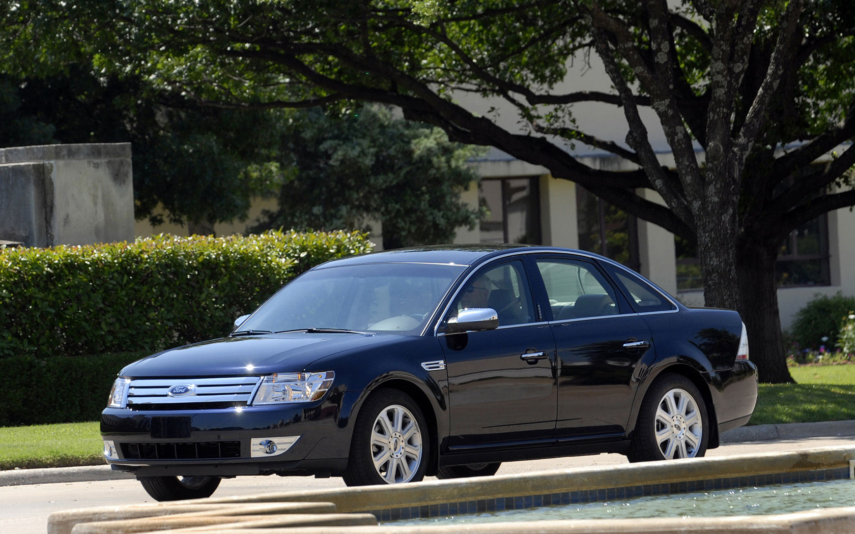 Ford Taurus Desktop Wallpaper