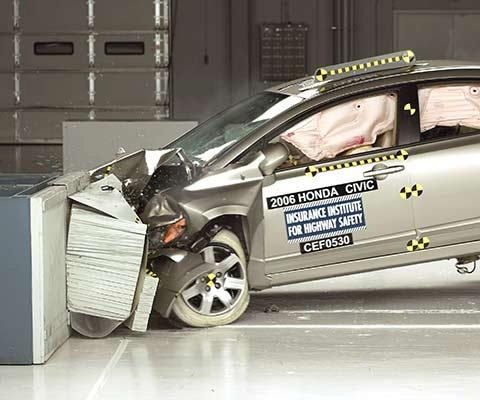 2010 Honda Civic IIHS Frontal Impact Crash Test Picture