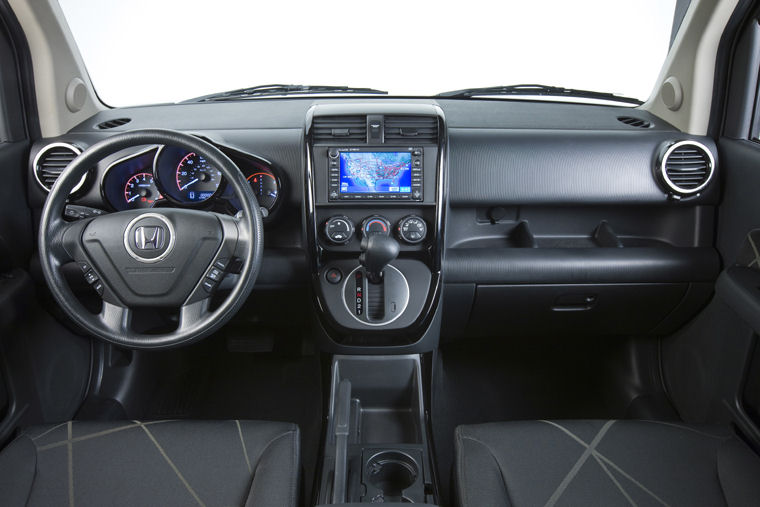 2009 Honda Element SC Cockpit Picture