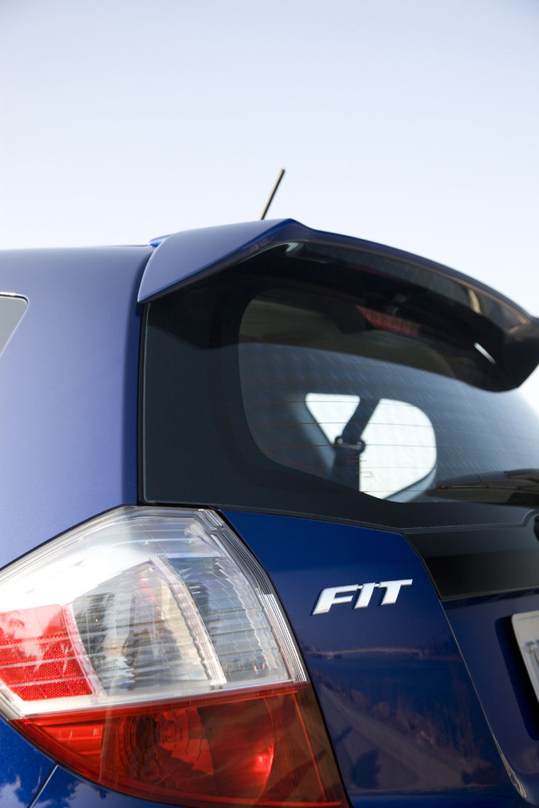 2009 Honda Fit Sport Rear Spoiler Picture