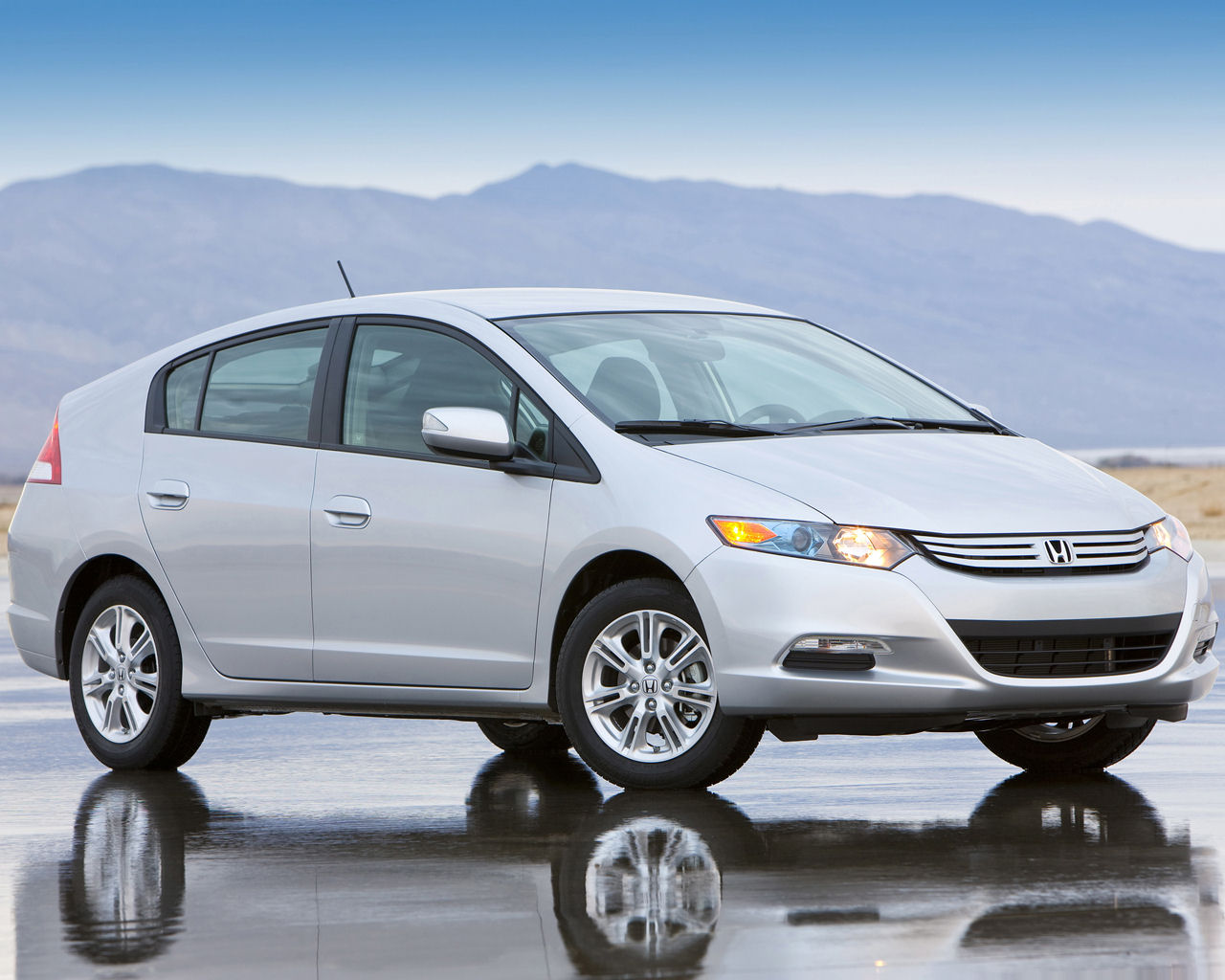 Honda Insight Desktop Wallpaper