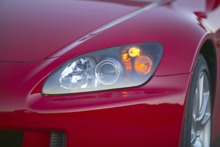 2005 Honda S2000 Headlight Picture