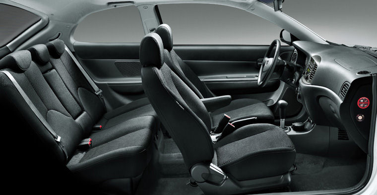 2008 Hyundai Accent Hatchback Interior Picture