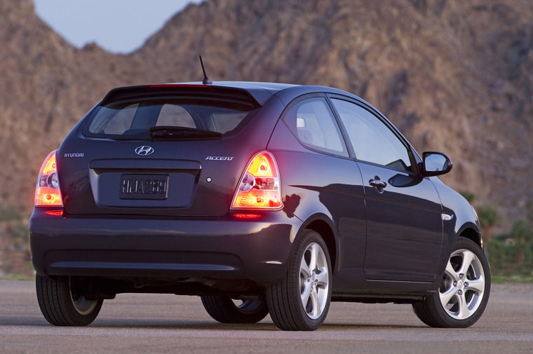 2008 Hyundai Accent Hatchback Picture