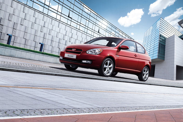 2009 Hyundai Accent Hatchback Picture