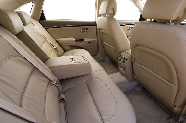 2008 Hyundai Azera Limited Rear Seats Picture