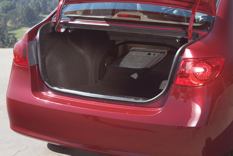 2007 Hyundai Elantra Trunk Picture