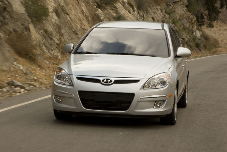 2009 Hyundai Elantra Touring Picture