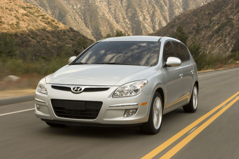 2009 Hyundai Elantra Touring Picture