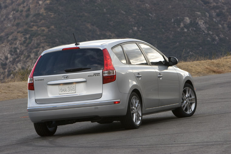 2009 Hyundai Elantra Touring Picture