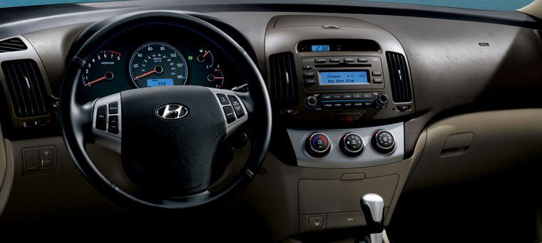 2010 Hyundai Elantra Sedan Cockpit Picture