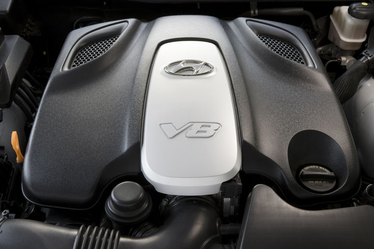 2010 Hyundai Genesis 4.6L V8 Engine Picture