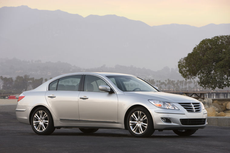 2011 Hyundai Genesis Picture