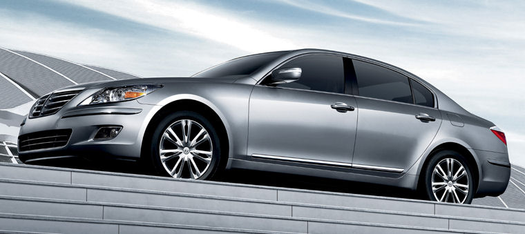 2011 Hyundai Genesis Picture