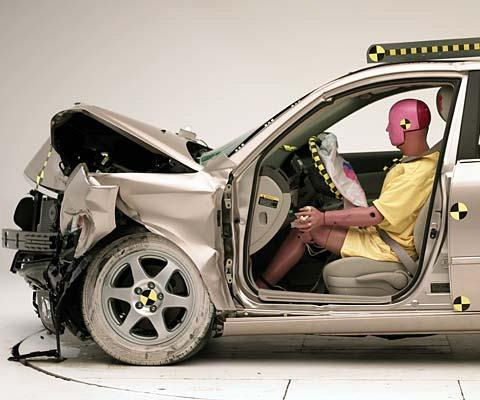 2008 Hyundai Sonata IIHS Frontal Impact Crash Test Picture