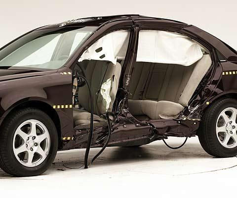 2009 Hyundai Sonata IIHS Side Impact Crash Test Picture