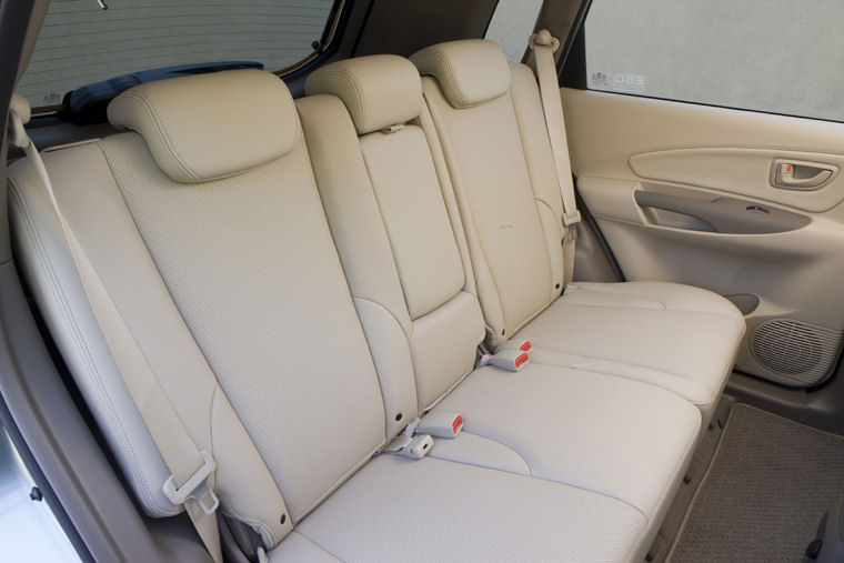 2009 Hyundai Tucson Rear Seats Picture