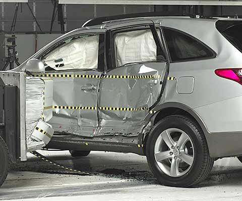 2010 Hyundai Veracruz IIHS Side Impact Crash Test Picture