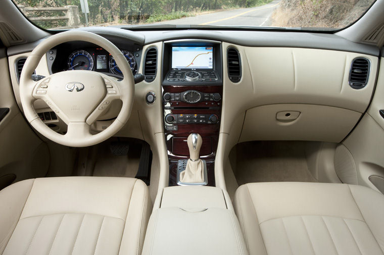 2011 Infiniti EX35 Cockpit Picture