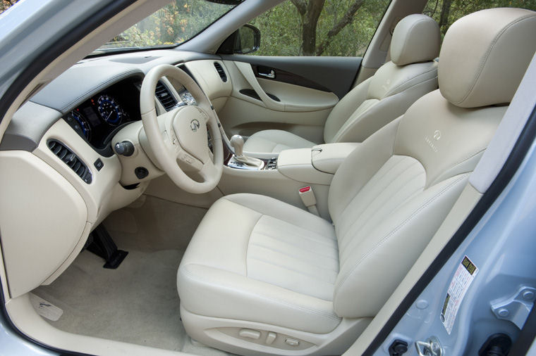 2011 Infiniti EX35 Front Seats Picture