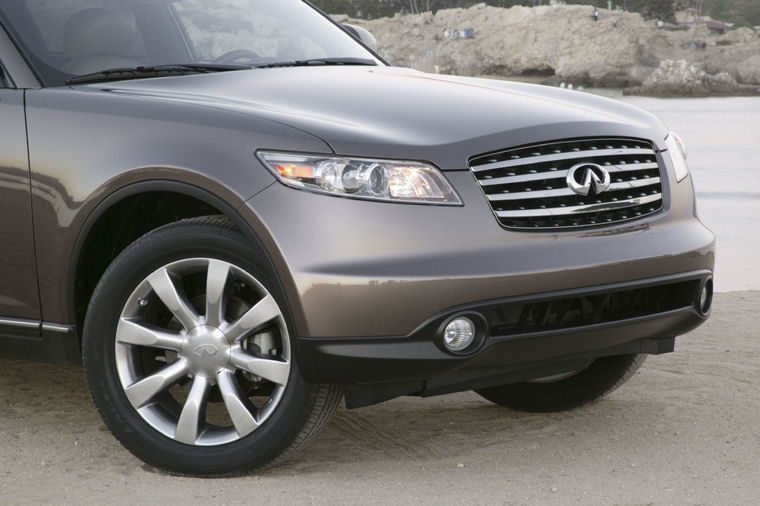 2005 Infiniti FX45 Headlight Picture