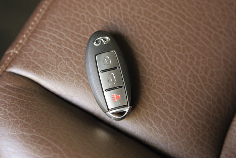 2006 Infiniti FX Remote Control Picture