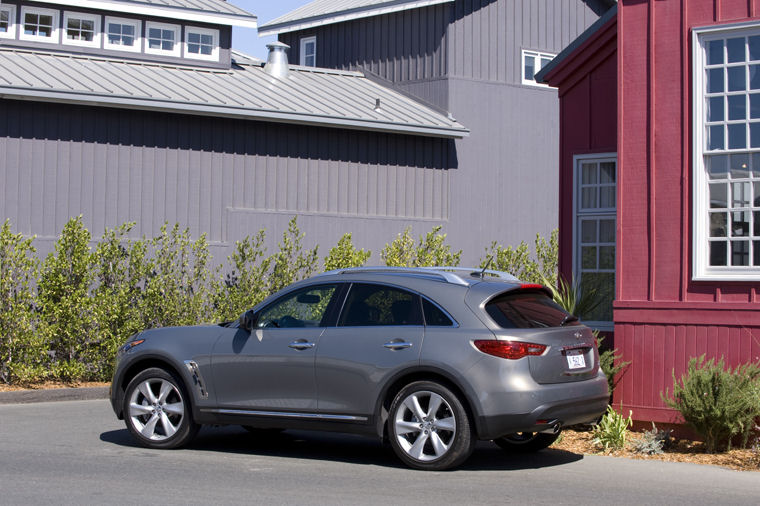 2009 Infiniti FX50 S Picture