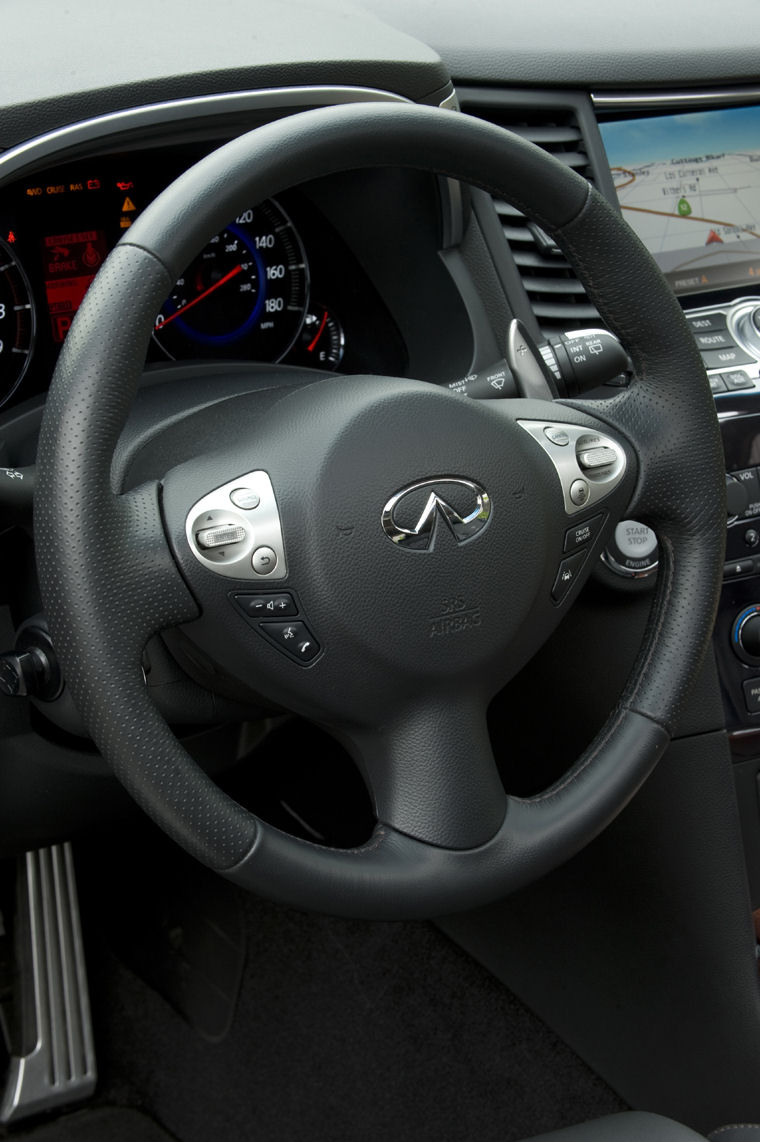 2009 Infiniti FX50 Steering-Wheel Picture