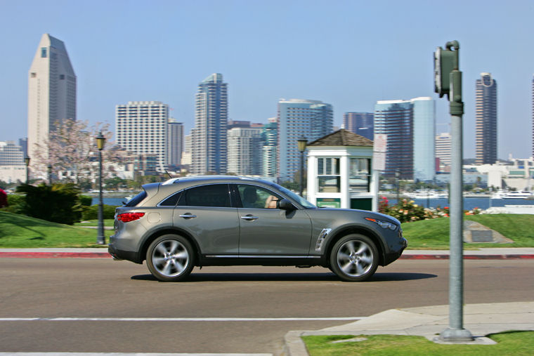 2011 Infiniti FX50 Picture