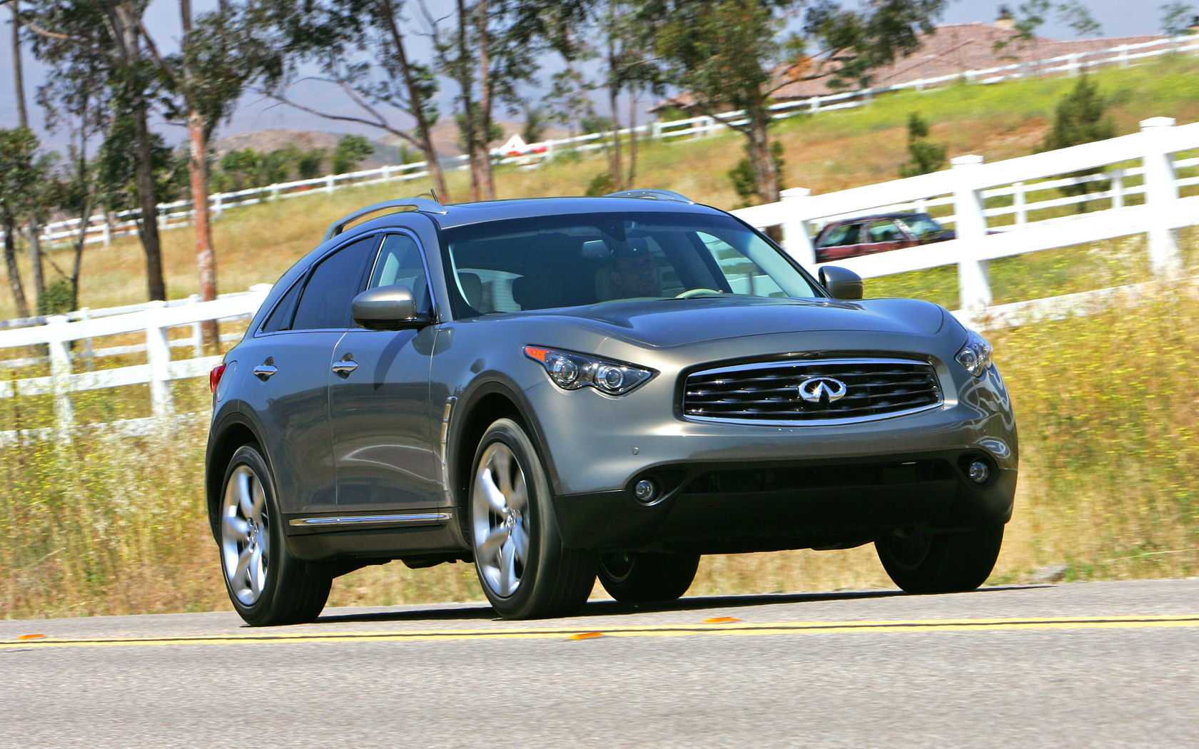 Infiniti FX Desktop Wallpaper