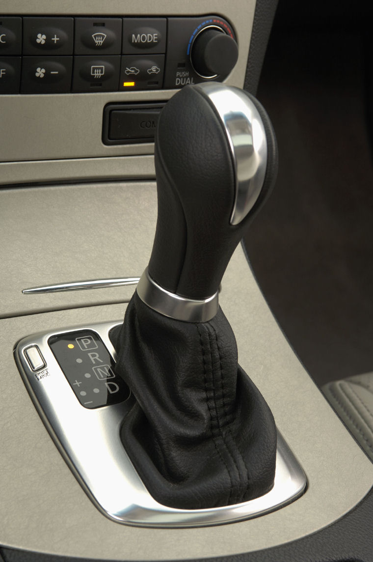 2007 Infiniti G35 Sedan Gear Lever Picture