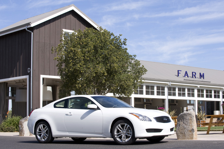 2010 Infiniti G37x Coupe Picture