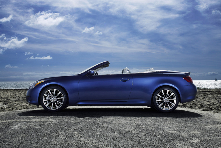 2010 Infiniti G37 Convertible Picture