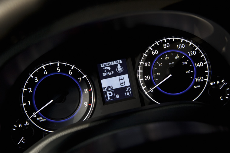 2010 Infiniti G37S Gauges Picture