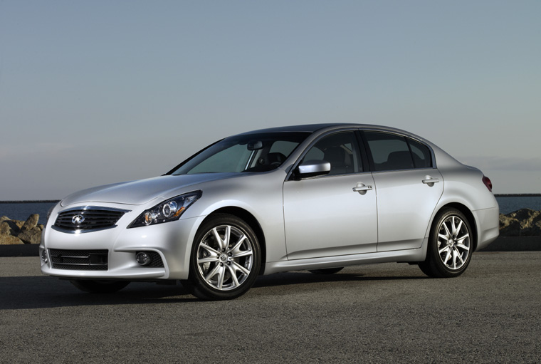 2010 Infiniti G37S Picture