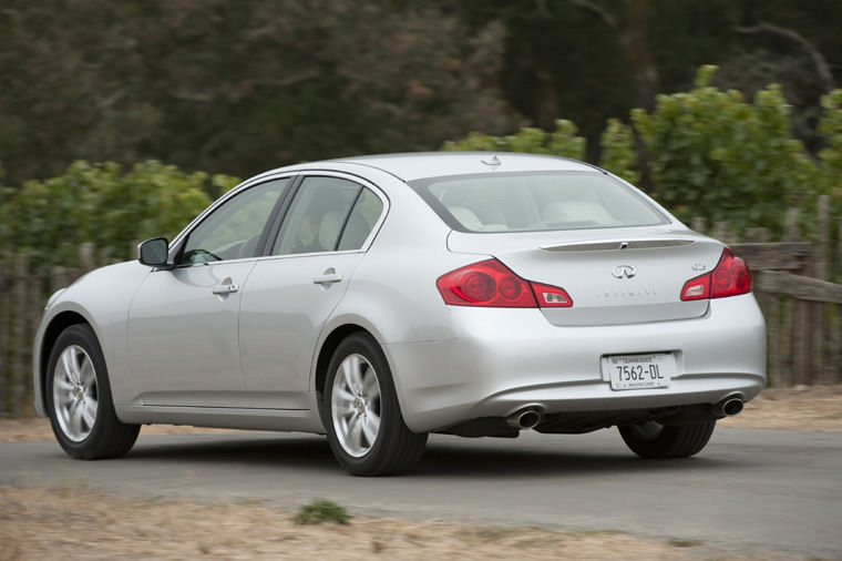 2011 Infiniti G25 Picture