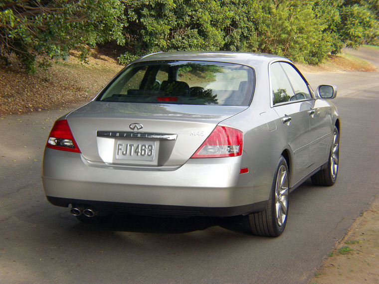 2003 Infiniti M45 Picture