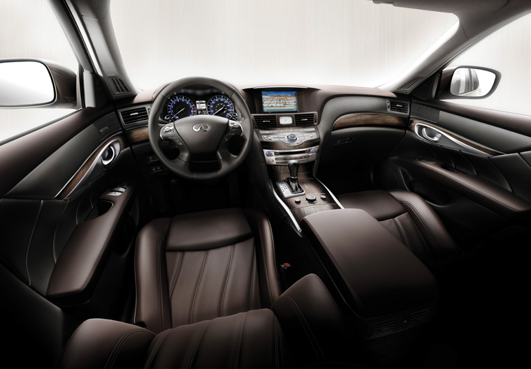 2011 Infiniti M56 Cockpit Picture