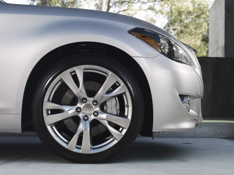 2011 Infiniti M37 Rim Picture