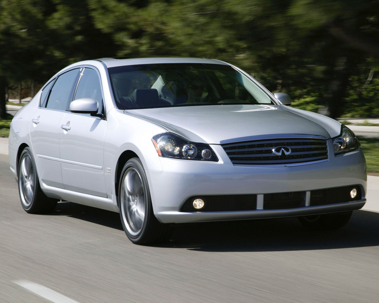 Infiniti M Desktop Wallpaper