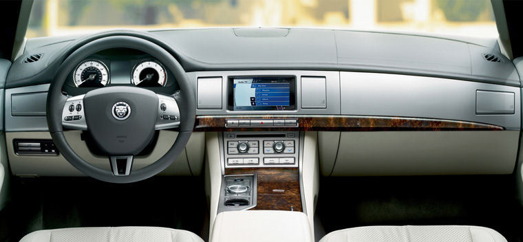 2011 Jaguar XF Cockpit Picture